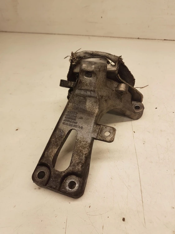 ŁAPA SILNIKA PRAWA AUDI A4 B8 A5 Q5 8K0199308AQ