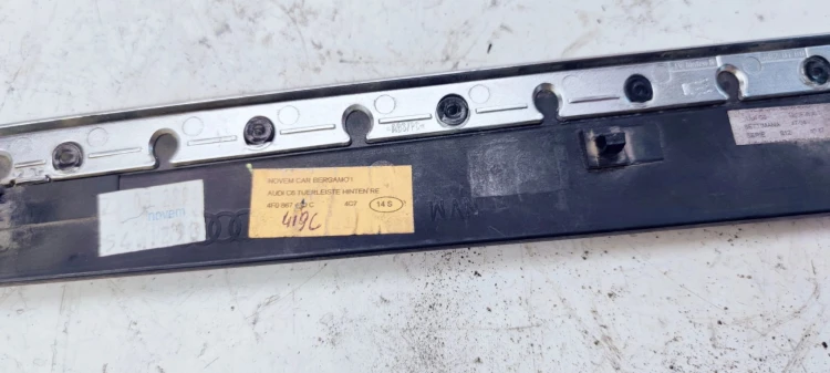 DEKOR DRZWI LEWY TYŁ AUDI A6 C6 4F0867419C 14S