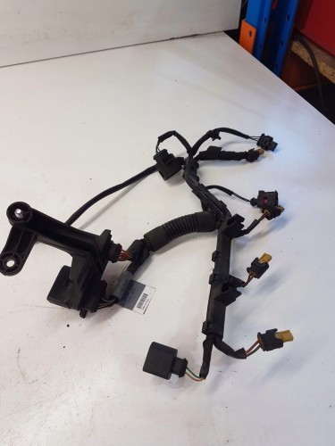 INSTALACJI WTRYSKÓW AUDI A4 A5 1.8 TFSI 06H971824A
