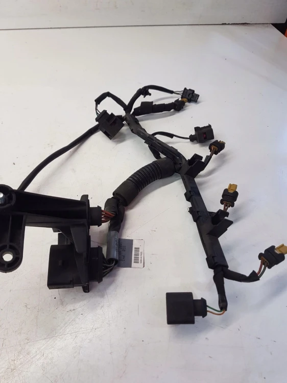 INSTALACJI WTRYSKÓW AUDI A4 A5 1.8 TFSI 06H971824A