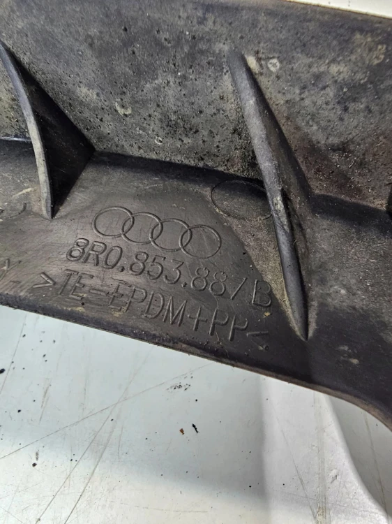CHLAPACZ SPOJLERA LEWY AUDI Q5 8R 8R0853887B