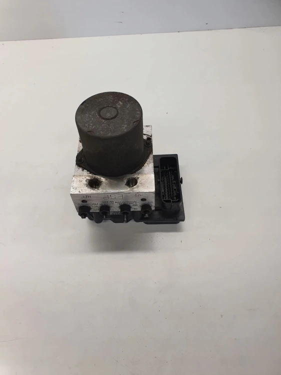 POMPA ABS ESP AUDI A4 B8 A5 8T Q5 8R 8K0907379Q