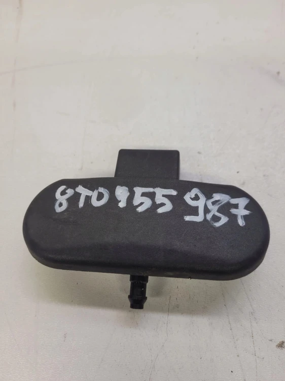 DYSZA SPRYSKIWACZA LEWA AUDI A5 8T A4 8T0955987