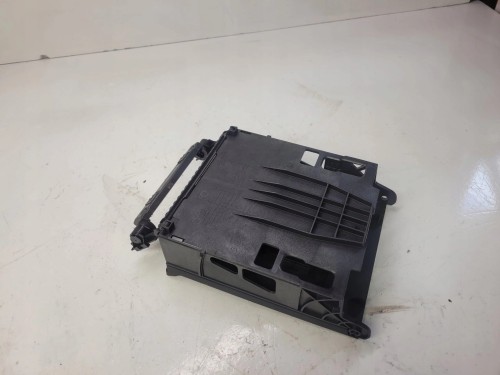 UCHWYT MOCOWANIE ZMIENIARKI AUDI Q7 4L 4L0864981E