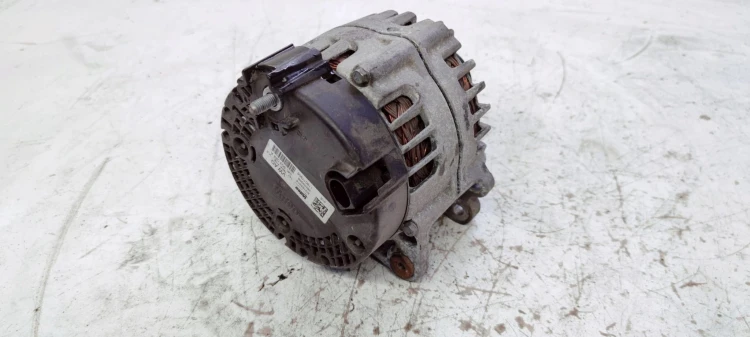 ALTERNATOR AUDI A4 B9 A5 Q5 04L903024A VALEO 180A