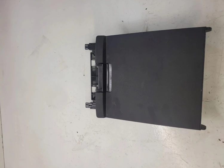 UCHWYT MOCOWANIE ZMIENIARKI AUDI Q7 4L 4L0864981E