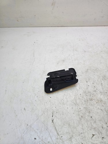 ZAMEK MASKI RYGIEL LEWY AUDI A3 8V 8V0823185C