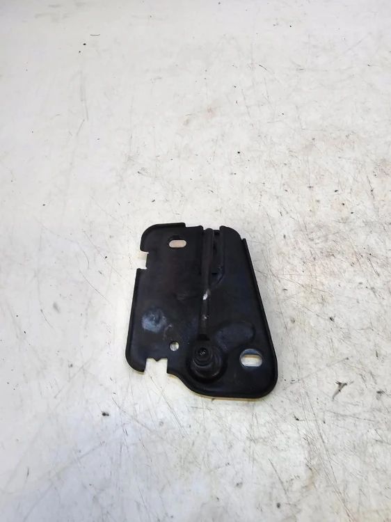 ZAMEK MASKI RYGIEL LEWY AUDI A3 8V 8V0823185C