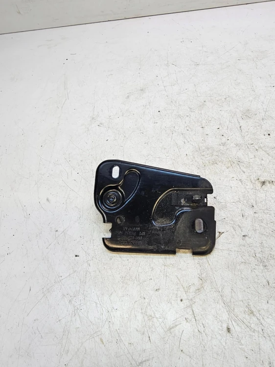 ZAMEK MASKI RYGIEL LEWY AUDI A3 8V 8V0823185C