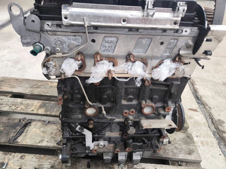 SILNIK BEZ OSPRZĘTU AUDI VW SEAT SKODA 1.6 TDI CAY ORYGINAŁ !!!
