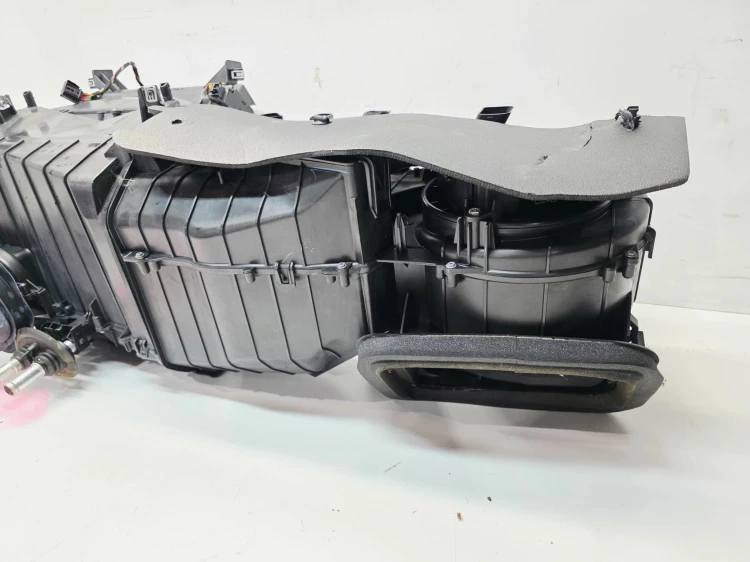 NAGRZEWNICA KOMPLETNA AUDI A6 C7 A7 4G1820005H