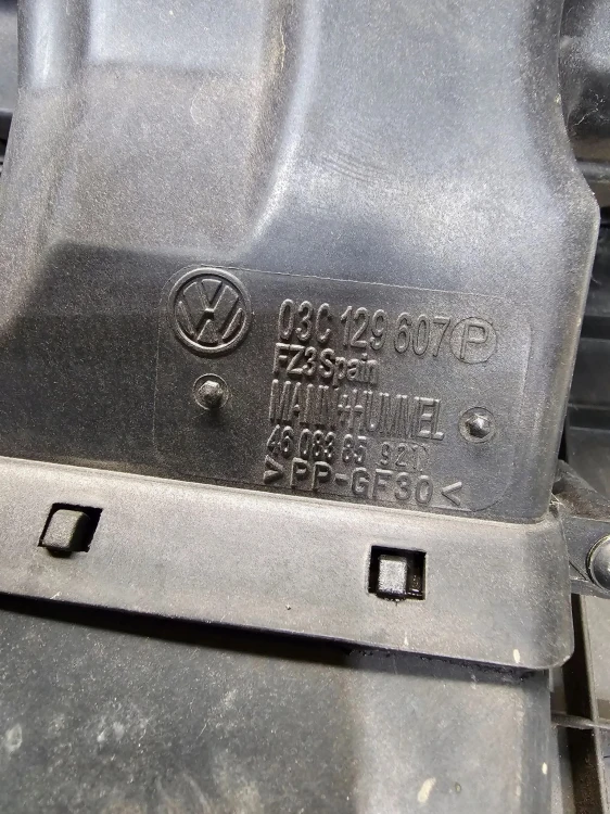 OBUDOWA FILTRA POKRYWA AUDI A3 8P 1.6 MPI 03C129607P
