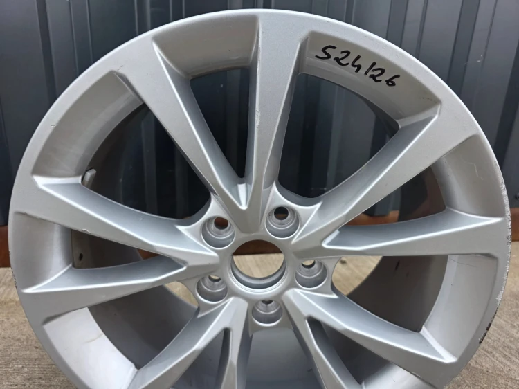 FELGA ALUMINIOWA AUDI A3 S3 8Y VW SEAT 8.0J R17 ET46 8Y0601025CC S24/26