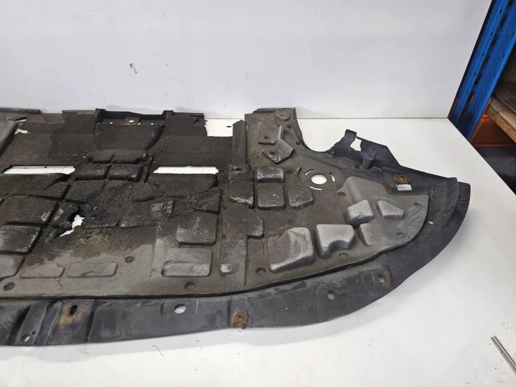 OSŁONA POD SILNIK PŁYTA AUDI A4 B7 8E0863823M