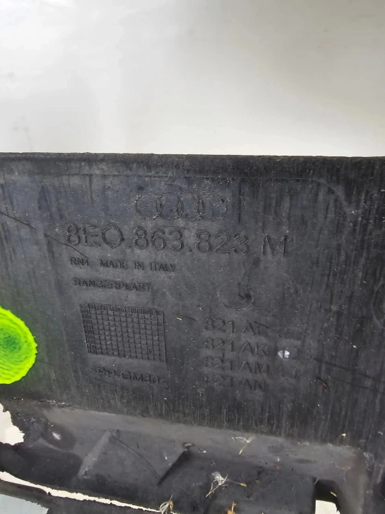 OSŁONA POD SILNIK PŁYTA AUDI A4 B7 8E0863823M