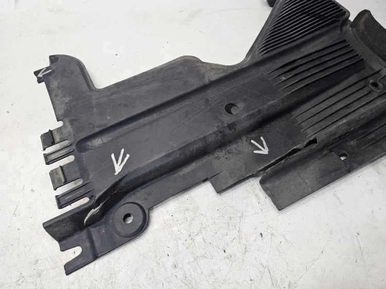 OSŁONA PODWOZIA PRAWY TYŁ AUDI A5 8T 8T0825216D 1/26