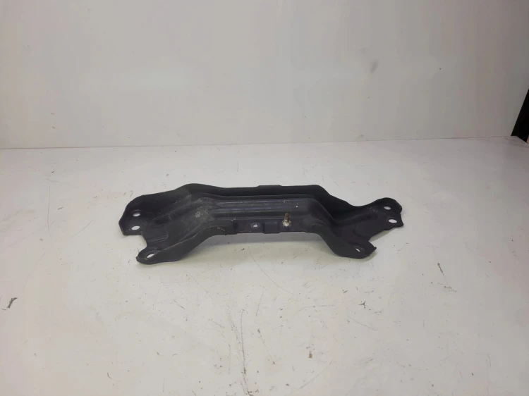 ŁAPA PODPORA SKRZYNI AUDI A6 C6 4F0253071A