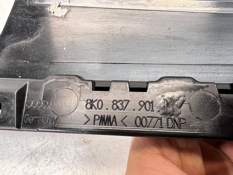 NAKŁADKA OSŁONA SŁUPKA LEWY PRZÓD AUDI A4 B8 8K0837901M POŁYSK