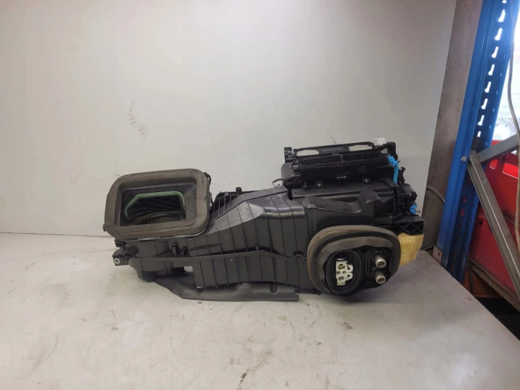NAGRZEWNICA KOMPLETNA AUDI A3 8P LIFT 8P1820003D