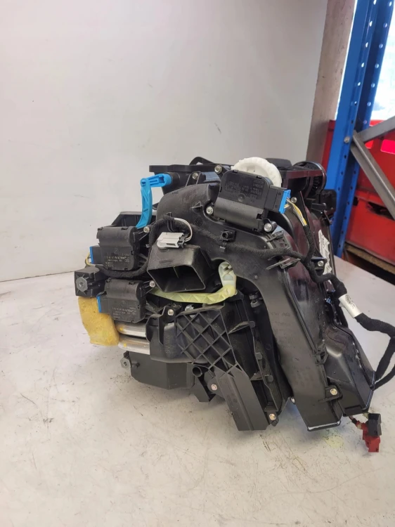 NAGRZEWNICA KOMPLETNA AUDI A3 8P LIFT 8P1820003D