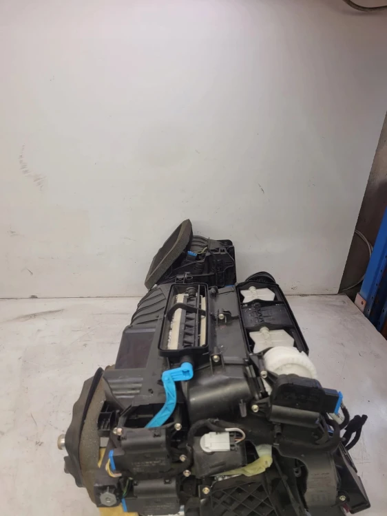 NAGRZEWNICA KOMPLETNA AUDI A3 8P LIFT 8P1820003D