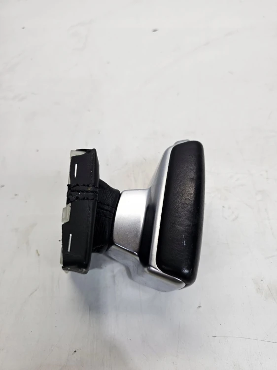 GAŁKA ZMIANY BIEGÓW AUDI A4 B9 A5 8W 8W2713140D IBR