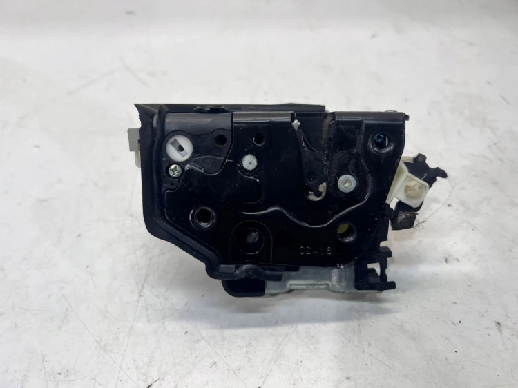 ZAMEK DRZWI LEWY TYŁ AUDI A1 A3 A4 A5 Q5 ITP 8X0839015E 5 PIN