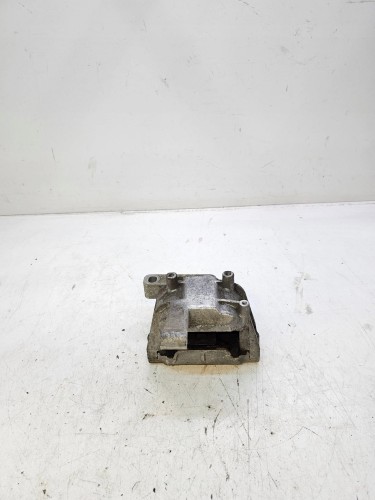 ŁAPA PODUSZKA SILNIKA AUDI Q3 8U 2.0TDI 5N0199262F