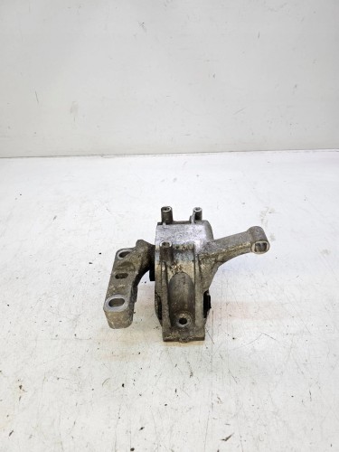 ŁAPA PODUSZKA SILNIKA AUDI Q3 8U 2.0TDI 5N0199262F