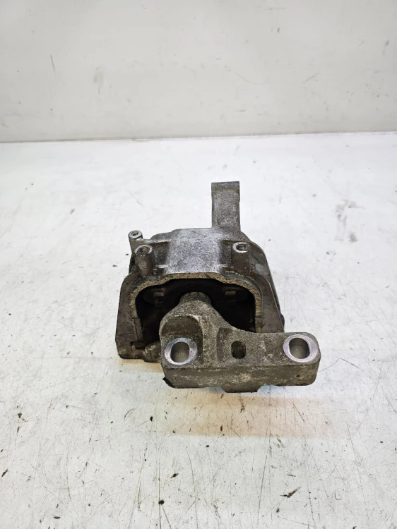 ŁAPA PODUSZKA SILNIKA AUDI Q3 8U 2.0TDI 5N0199262F