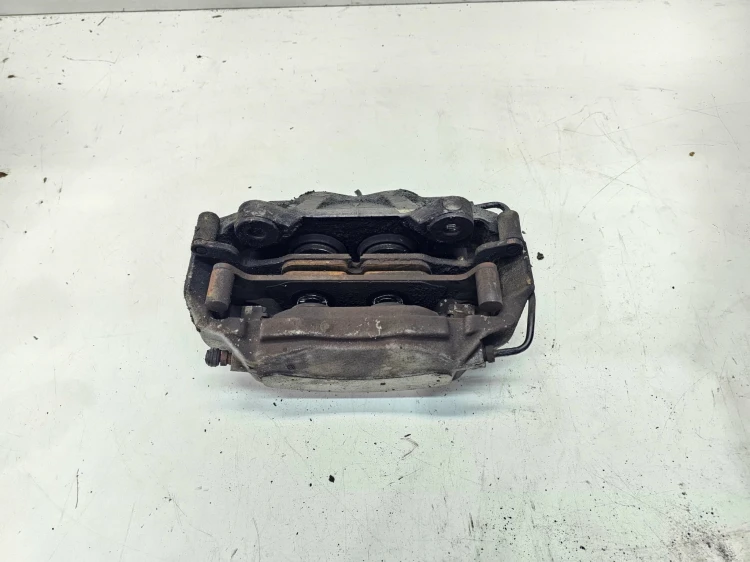 ZACISK HAMULCOWY PRAWY PRZÓD AUDI A4 B9 A5 8W 8W06CA 974
