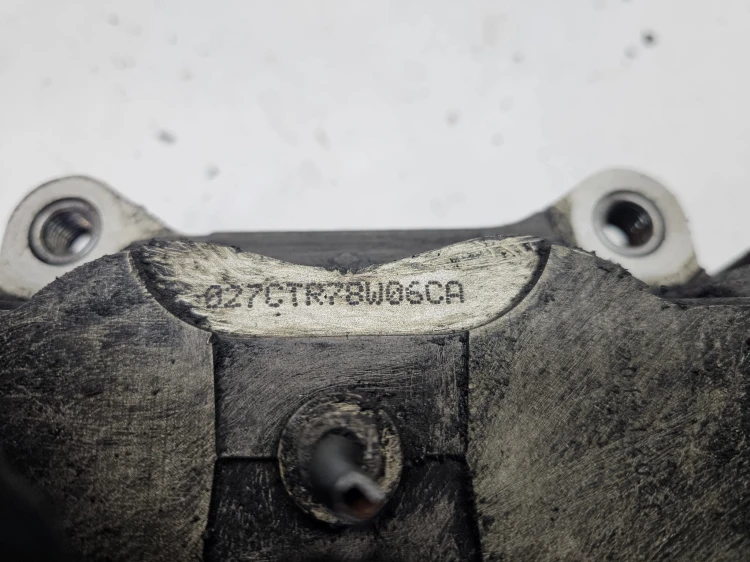 ZACISK HAMULCOWY PRAWY PRZÓD AUDI A4 B9 A5 8W 8W06CA 974