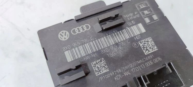MODUŁ STEROWNIK DRZWI AUDI A1 8X Q3 8U 8X0959795C