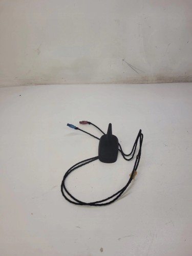 ANTENA LOTKA REKIN AUDI Q7 4L 4L0035503F MATOWA