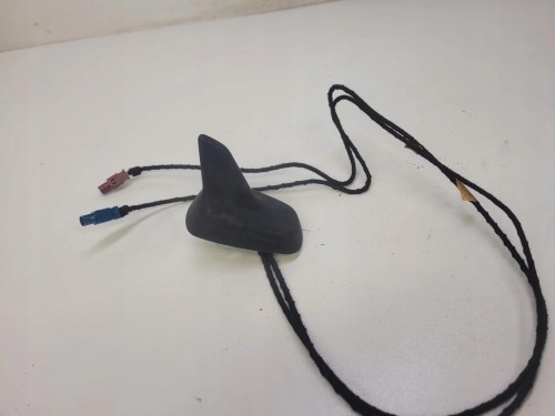 ANTENA LOTKA REKIN AUDI Q7 4L 4L0035503F MATOWA