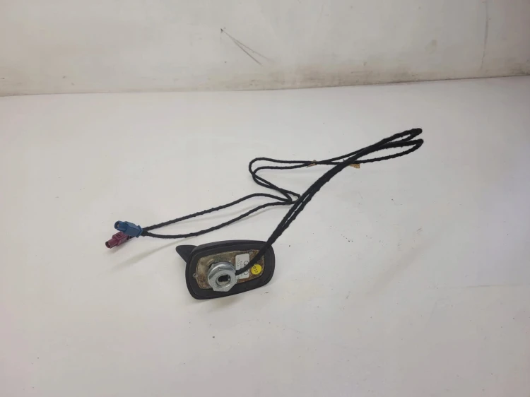 ANTENA LOTKA REKIN AUDI Q7 4L 4L0035503F MATOWA