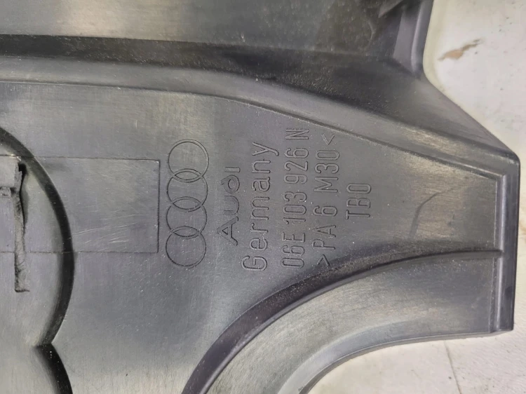 POKRYWA SILNIKA AUDI A4 A5 A6 3.0 TFSI 06E103926N