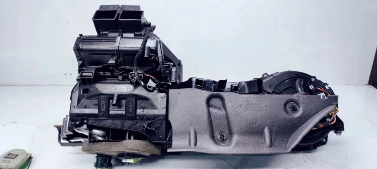 NAGRZEWNICA KOMPLETNA AUDI A3 8P LIFT 8P1820003Q