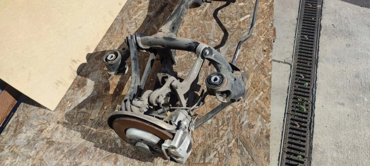SANKI WÓZEK TYŁ KOMPLET AUDI A4 B9 A5 8W0505235S