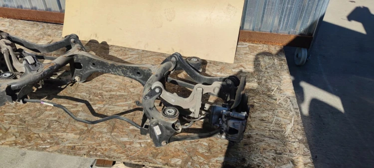 SANKI WÓZEK TYŁ KOMPLET AUDI A4 B9 A5 8W0505235S