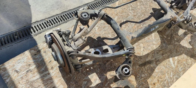 SANKI WÓZEK TYŁ KOMPLET AUDI A4 B9 A5 8W0505235S