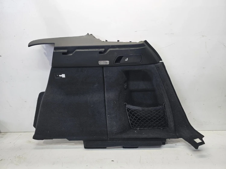 BOCZEK BAGAŻNIKA PRAWY AUDI Q5 8R 8R0863880F