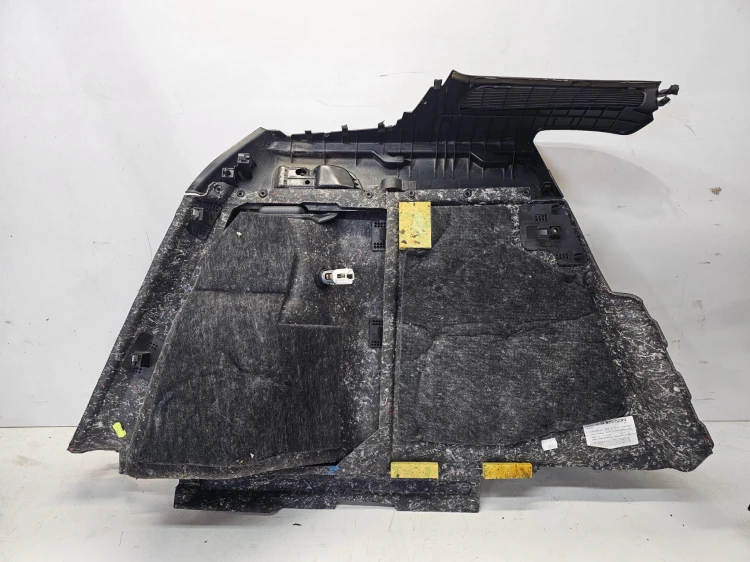 BOCZEK BAGAŻNIKA PRAWY AUDI Q5 8R 8R0863880F