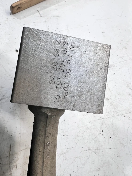 WAHACZ LEWY LUB PRAWY PRZÓD AUDI TT 8J 8J0407151D