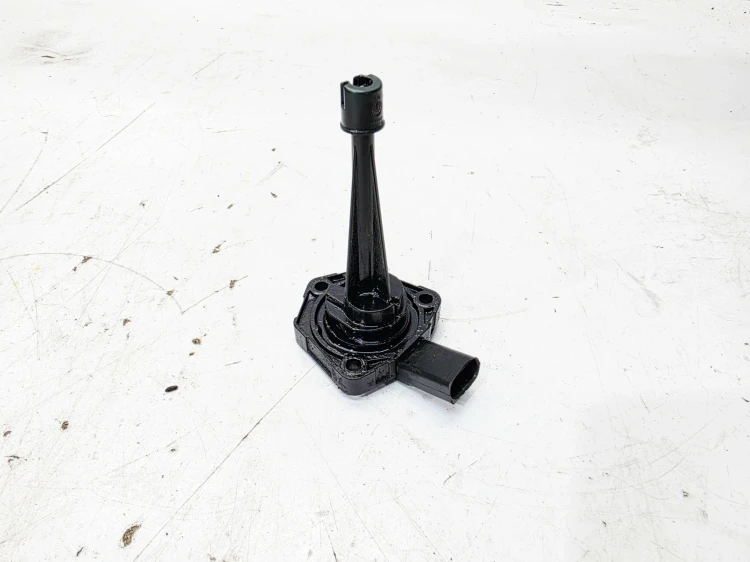 CZUJNIK POZIOMU OLEJU AUDI VOLKSWAGEN SEAT SKODA 04L907660A