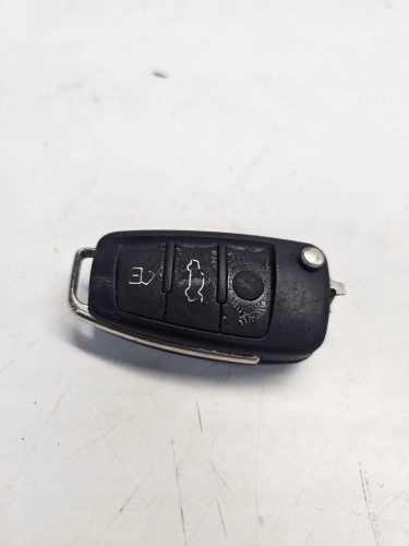 KLUCZYK PILOT SCYZORYK AUDI A3 8V 8V0837220