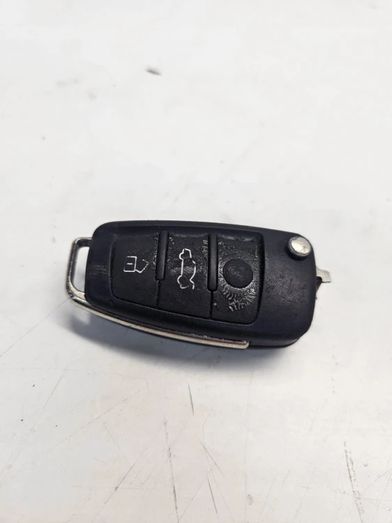 KLUCZYK PILOT SCYZORYK AUDI A3 8V 8V0837220