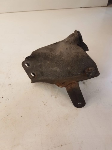 OSŁONA PODUSZKI SILNIKA LEWA AUDI A4 A5 8K0399059H