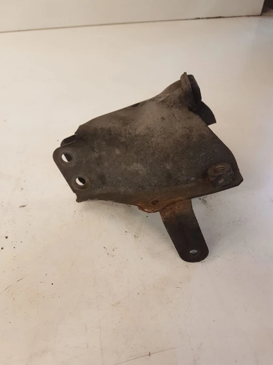 OSŁONA PODUSZKI SILNIKA LEWA AUDI A4 A5 8K0399059H