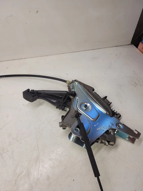 MECHANIZM HAMULCA RĘCZNEGO AUDI Q7 4L 7L8721812D
